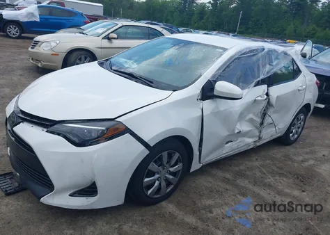 2018 Toyota Corolla Le z USA, uszkodzony, nr VIN 2T1BURHE1JC015440
